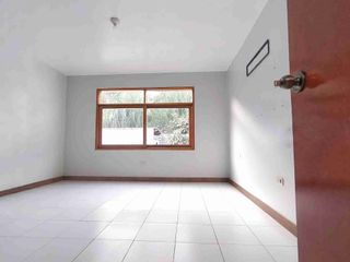 Foto 8 de Casa en alquiler a 5 minutos de Chaclacayo/URB LOS GIRASOLES.