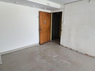 Foto 3 de ALQUILO Local Comercial 65 m2 en plena Av. Universitaria. Los Olivos