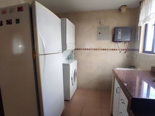 Foto 4 de 🏡 Departamento Amoblado de 2 Dormitorios en Renta – La Floresta, Quito