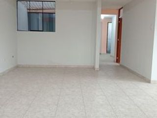Foto 4 de ALQUILO AMPLIO DEPARTAMENTO EN SAN JUAN MASIAS - CALLAO