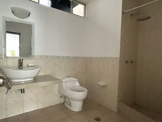 Foto 16 de AMPLIA CASA EN ALQUILER – URB. MIRAFLORES - CASTILLA - PIURA