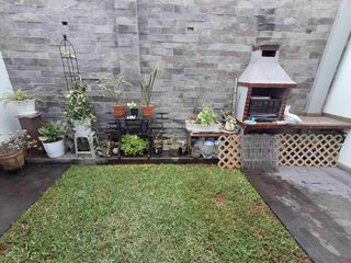 Foto 5 de VENDO ACOGEDORA CASA EN CONDOMINIO CERCA U DE LIMA
