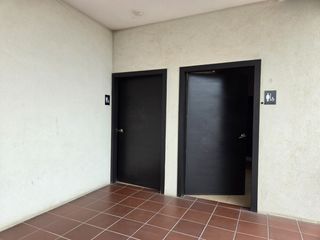 Foto 11 de Alquiler de Local comercial esquinero en Segundo piso alto, 57 m², con Parqueo - Plaza Proyecto, Samborondón