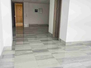 Foto 4 de OFICINA DE VENTA EN EDIFICIO PLATINIUM
