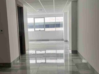 Foto 9 de OFICINA DE VENTA EN EDIFICIO PLATINIUM