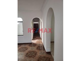 Foto 6 de Venta De Casa En Av. Costanera – Barranca