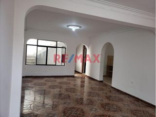 Foto 4 de Venta De Casa En Av. Costanera – Barranca