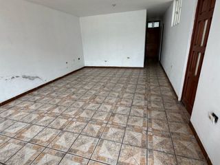 Foto 2 de venta de casa en condominio santa chiara santa clara ate us$330,000