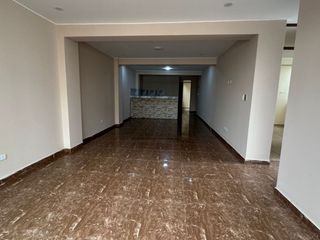 Foto 2 de Venta de Amplio Departamento en Chorrillos – Excelente Ubicación