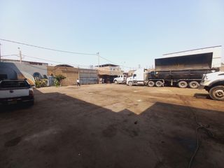 Foto 12 de VENDO LOCAL INDUSTRIAL DE 2005 M2 EN SANTA ANITA, IDEAL PARA ALMACENES Y DEPOSITOS DE TRANSPORTE DE CARGA PESADA
