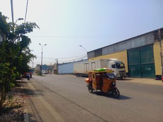 Foto 22 de VENDO LOCAL INDUSTRIAL DE 2005 M2 EN SANTA ANITA, IDEAL PARA ALMACENES Y DEPOSITOS DE TRANSPORTE DE CARGA PESADA