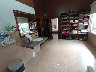 Foto 10 de Vendo 2 Casas que funcionan como  Hostal  en la Ciudad Tena
