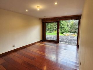 Foto 20 de Casa Campestre Estilo Español: Lujo y Confort a las Afueras de Bogotá Descubra esta espectacular casa de estilo español, perfecta para quienes buscan