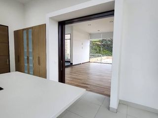 Foto 10 de Vive la Experiencia de la Montaña en Sindamanoy: Exclusiva Casa de Lujo en Arriendo Imagínese despertar cada mañana con la majestuosidad de las montañ