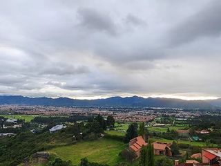 Foto 2 de ¡Escápate a la Sabana de Bogotá! Espectacular Cabaña de Lujo en Condominio Exclusivo Imagina despertar cada mañana en un paraíso natural, a solo un pa