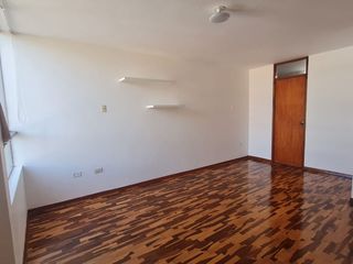 Foto 3 de Alquilo departamento, TRUJILLO,  3 dormitorios frente a parque