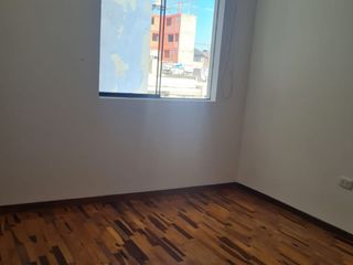 Foto 10 de Alquilo departamento, TRUJILLO,  3 dormitorios frente a parque