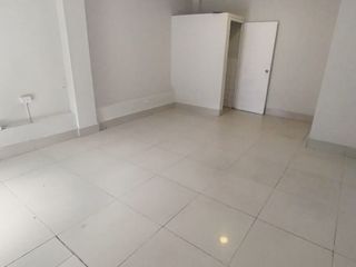 Foto 3 de Chorrillos, Alquiler de Local Comercial de 25 m² en Av José Olaya