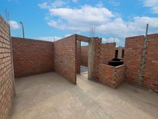 Foto 5 de VENTA DE 2DO PISO + AIRES