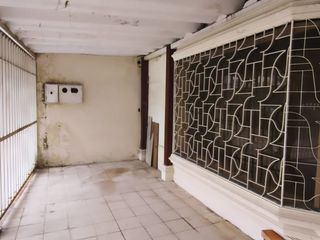 Foto 3 de Venta terreno de oportunidad con casa construida Urdesa Central Guayaquil