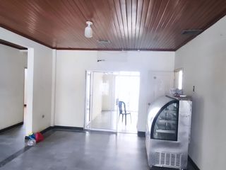 Foto 9 de Venta terreno de oportunidad con casa construida Urdesa Central Guayaquil