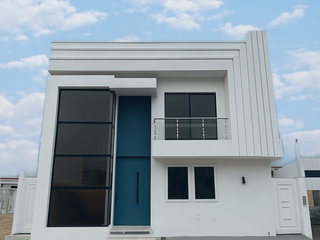 Foto 2 de Alquiler de Casa En El Condado de Vicollinci