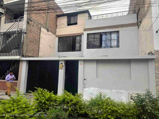 Foto 1 de Vendo Casa 160 m2 en Los Olivos