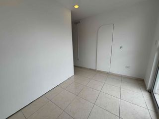 Foto 9 de Arriendo local comercial