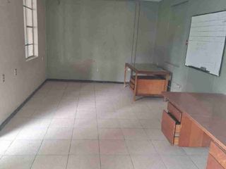 Foto 4 de Bodega de arriendo. alquiler en cuenca. Sector monay shopping. Muelle patio de maniobras