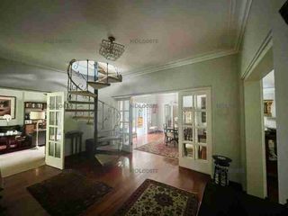 Foto 8 de ¡Oportunidad única en San Isidro cerquisima al Olivar! Casa de época ideal para remodelar o desarrollar proyecto inmobiliario