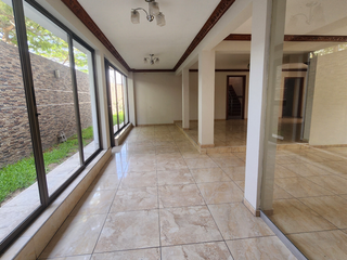Foto 11 de Venta de Casa en doble ESQUINA, Frente al Jockey, Surco 🏡