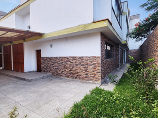 Foto 6 de Venta de Casa en doble ESQUINA, Frente al Jockey, Surco 🏡