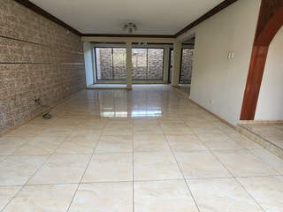 Foto 9 de Venta de Casa en doble ESQUINA, Frente al Jockey, Surco 🏡
