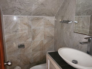 Foto 15 de Venta de Casa en doble ESQUINA, Frente al Jockey, Surco 🏡