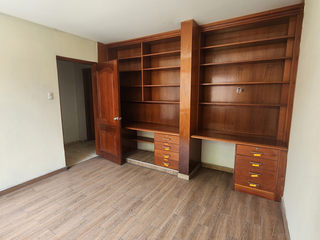 Foto 16 de Venta de Casa en doble ESQUINA, Frente al Jockey, Surco 🏡