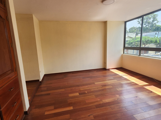 Foto 26 de Venta de Casa en doble ESQUINA, Frente al Jockey, Surco 🏡