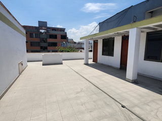Foto 34 de Venta de Casa en doble ESQUINA, Frente al Jockey, Surco 🏡