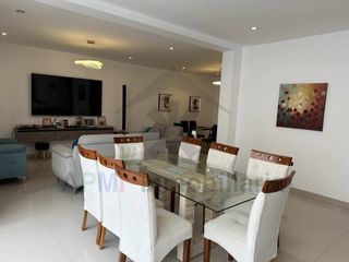 Foto 1 de VENTA DE CASA AMPLIA CON PISCINA EN CHICLAYO LA VICTORIA