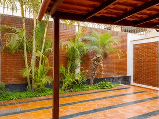 Foto 39 de Venta - Casa en Valle Hermoso, Surco.