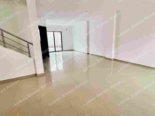 Foto 6 de Se alquila casa con piscina en urbanización napoli