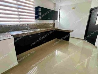 Foto 11 de Se alquila casa con piscina en urbanización napoli