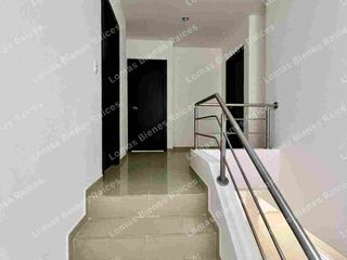 Foto 15 de Se alquila casa con piscina en urbanización napoli