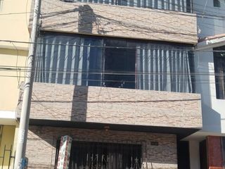 Foto 1 de Oportunidad De Venta En Cerro Colorado – Casa De 4 Pisos En Urb. Túpac Amaru