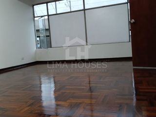 Foto 9 de ALQUILO OFICINA EN TOMAS MARSANO - SURCO