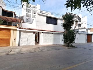 Foto 1 de 🏡 ¡Amplia Casa En Alquiler En San Miguel: Ideal Para Vivienda U Oficina A Puerta Cerrada!