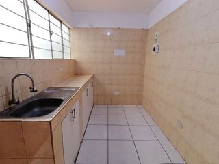 Foto 5 de 🏡 ¡Amplia Casa En Alquiler En San Miguel: Ideal Para Vivienda U Oficina A Puerta Cerrada!