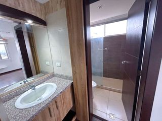 Foto 31 de VENTA DEPARTAMENTO URB. EL CONDADO