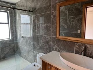 Foto 9 de Venta de Casa nueva en Cuenca, sector Ricaurte cerca de las 4 esquinas