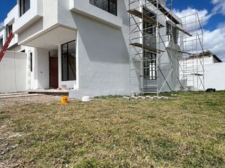 Foto 2 de Venta de Casa nueva en Cuenca, sector Ricaurte cerca del colegio sudamericano