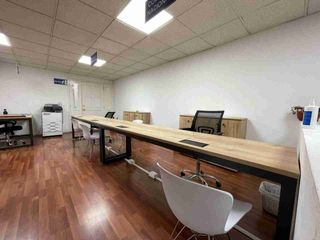 Foto 4 de Arriendo Oficina Amoblada Moderna, de 100m2, Vista Frontal, Sector República del Salvador y Suecia, La Carolina.